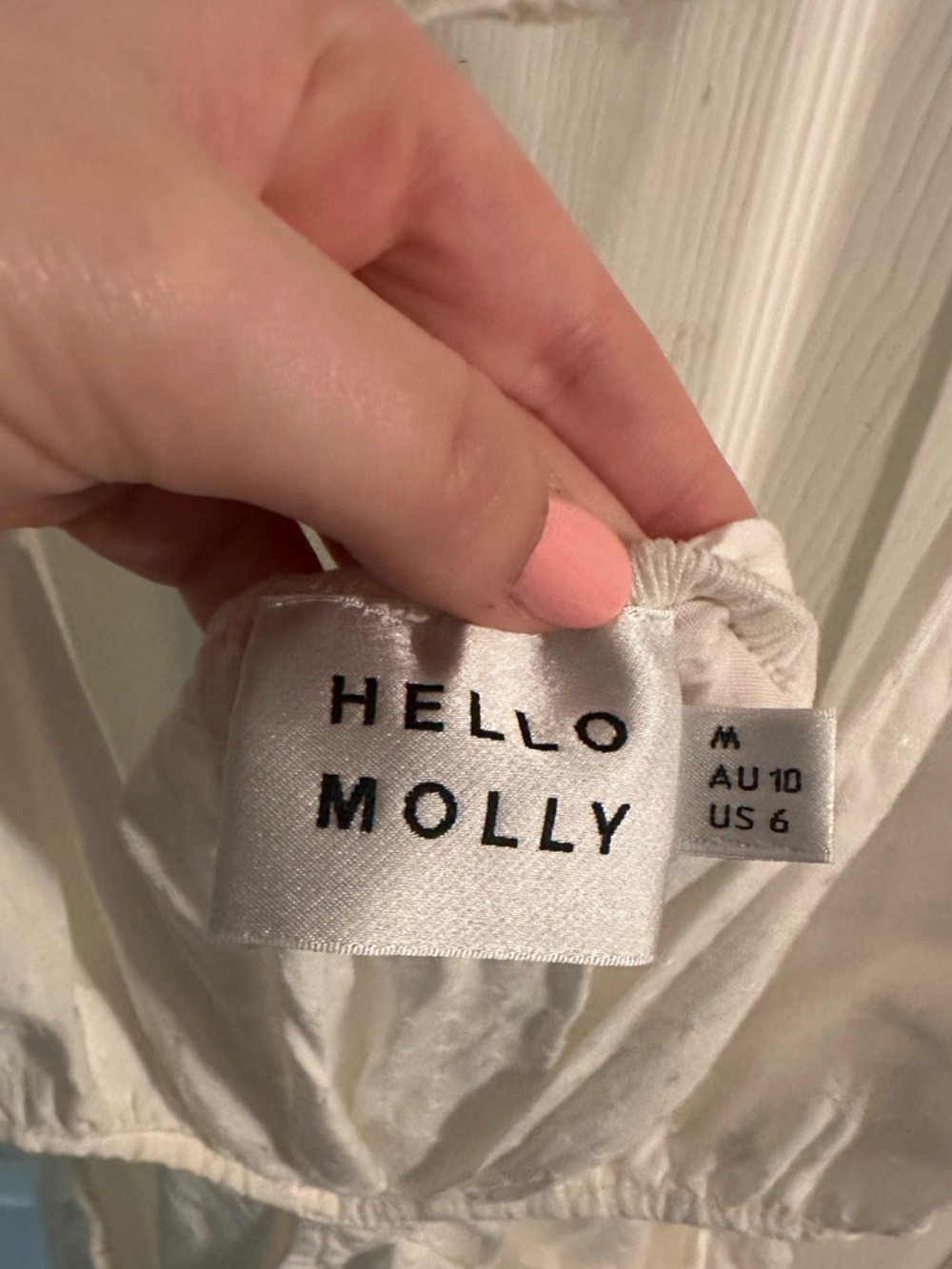 Hello Molly - Picture 4 of 5